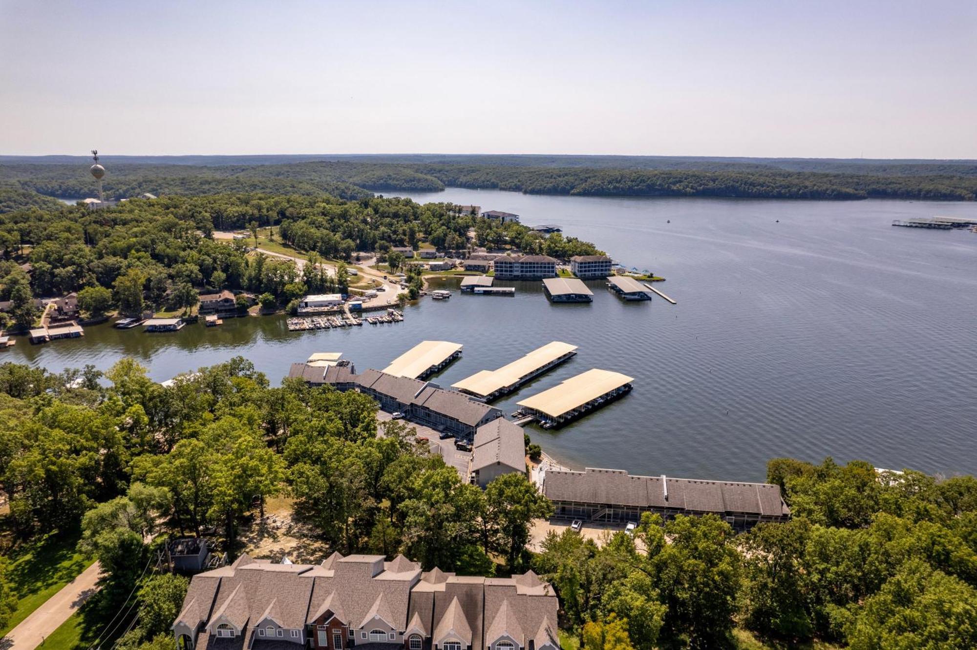 Golden Reef Villa Osage Beach Exterior photo