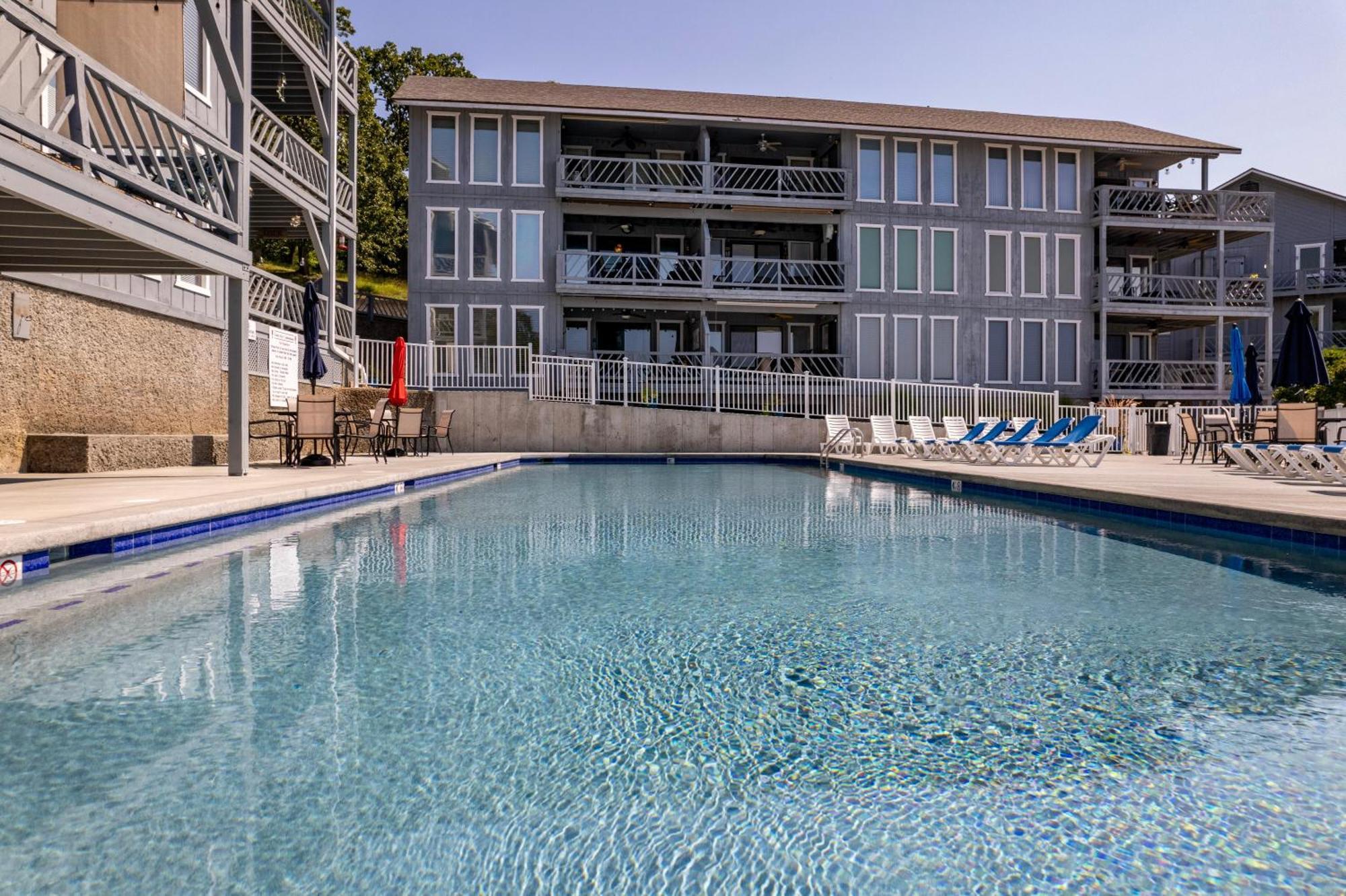 Golden Reef Villa Osage Beach Exterior photo